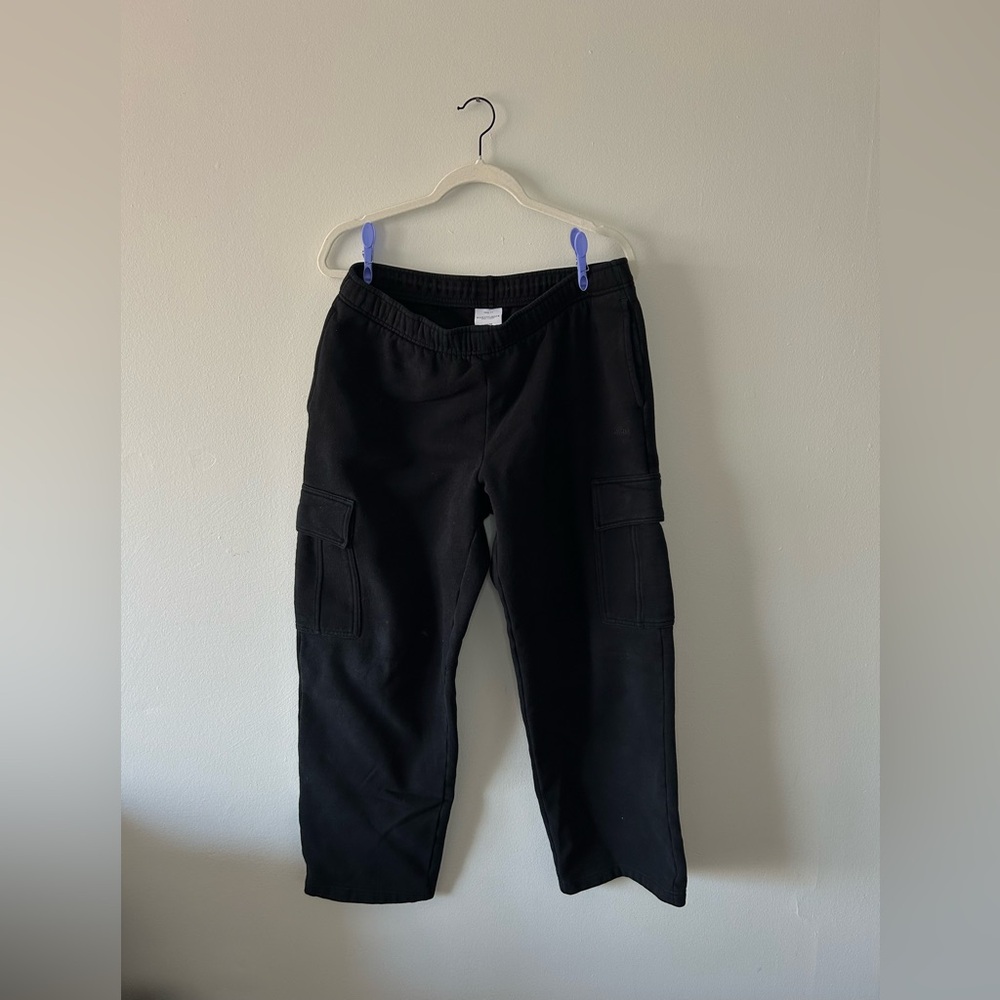 Aritzia Cargo SweatFleece Wide-Leg Joggers